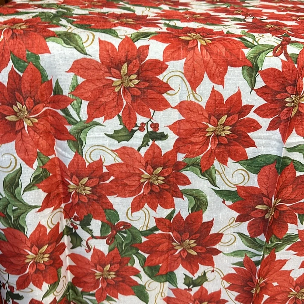 Poinsettia table cloth in EUC Red, green White and gold poinsettia’s and holly